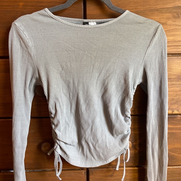 long sleeve scrunch tie top - Picture 1 of 2